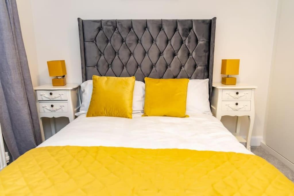 Cozy 3 Bed Sasha House In Beeston Nottingham Villa Buitenkant foto