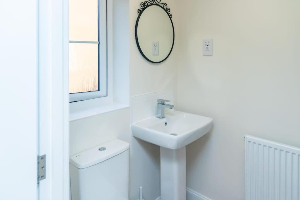 Cozy 3 Bed Sasha House In Beeston Nottingham Villa Buitenkant foto