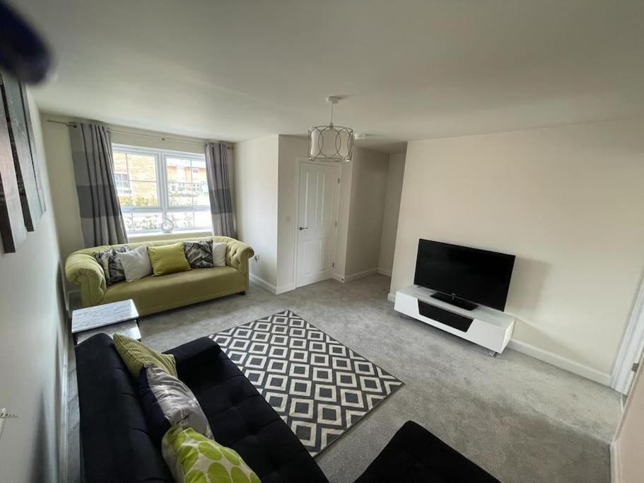 Cozy 3 Bed Sasha House In Beeston Nottingham Villa Buitenkant foto