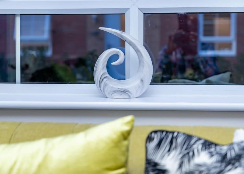 Cozy 3 Bed Sasha House In Beeston Nottingham Villa Buitenkant foto