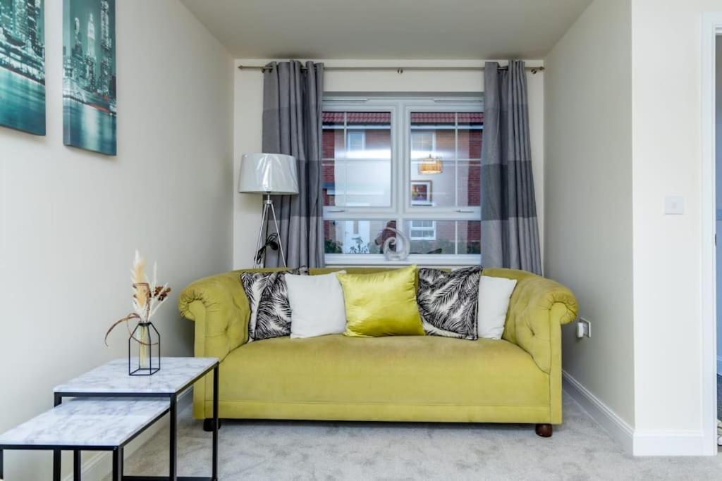 Cozy 3 Bed Sasha House In Beeston Nottingham Villa Buitenkant foto