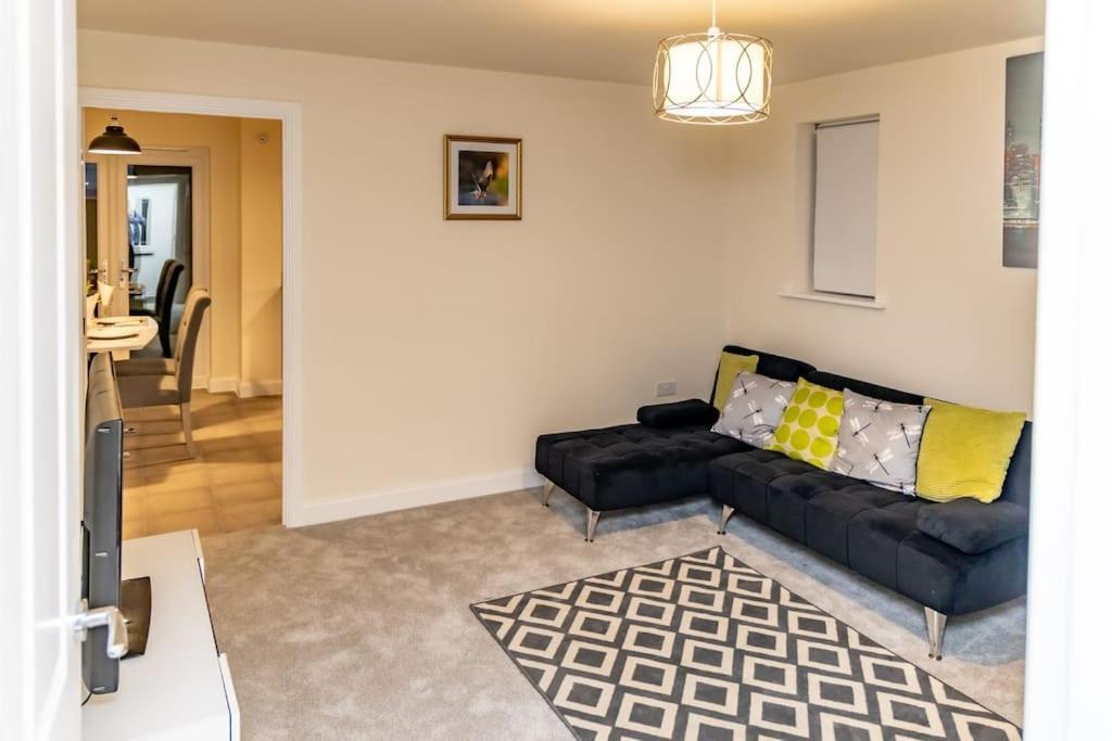 Cozy 3 Bed Sasha House In Beeston Nottingham Villa Buitenkant foto