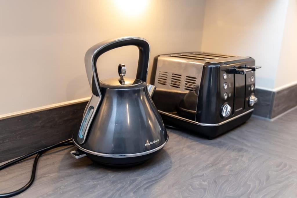 Cozy 3 Bed Sasha House In Beeston Nottingham Villa Buitenkant foto